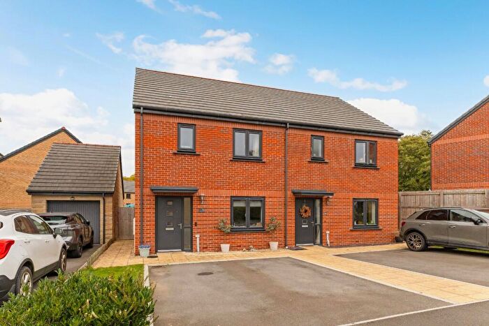 3 Bedroom Semi-Detached House For Sale In Bligh Bond Road, Glastonbury, BA6