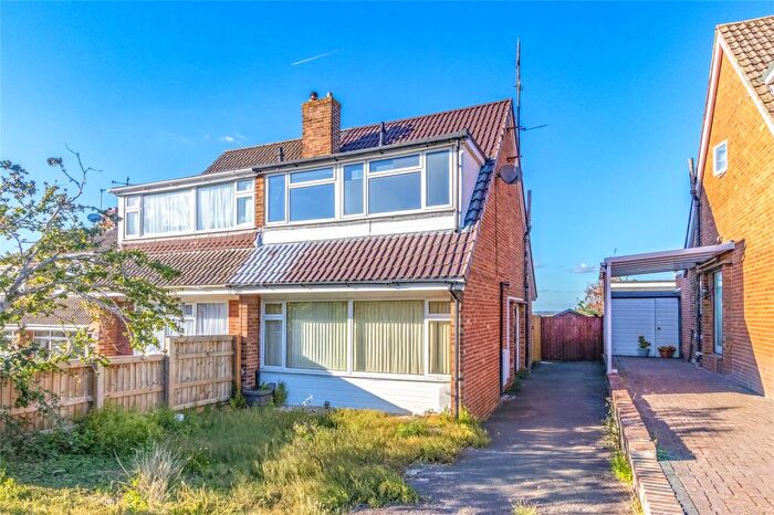 3 Bedroom Semi-Detached House For Sale In Henley Drive, Highworth, Swindon, Wiltshire, SN6