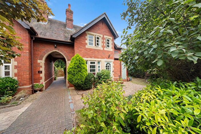 2 Bedroom Property For Sale In Pyndar Court, Malvern, WR13