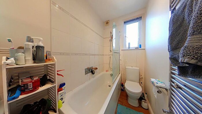 1 Bedroom Flat For Sale In Hindes Road, Harrow, Middlesex, HA1