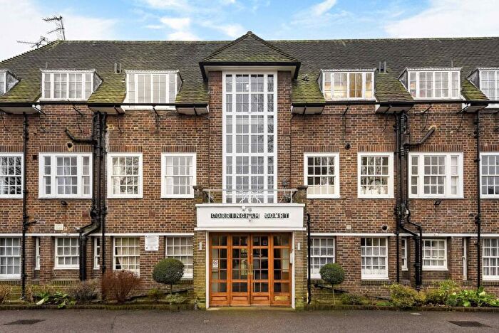 3 Bedroom Flat To Rent In Corringham Road, London, NW11