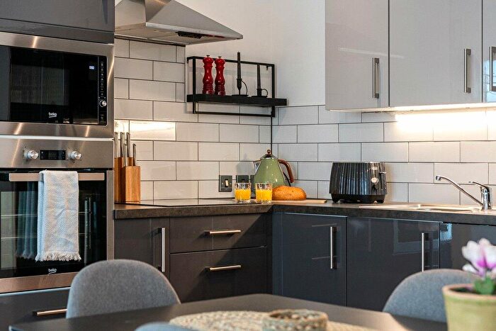 2 Bedroom Apartment To Rent In Broadside, Oldham Walk, M4