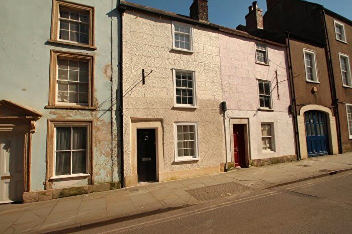2 Bedroom Cottage To Rent In High Street, Shepton Mallet, BA4