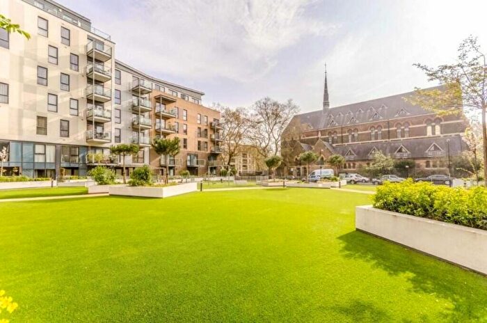 2 Bedroom Flat To Rent In Mercury House, London, E16