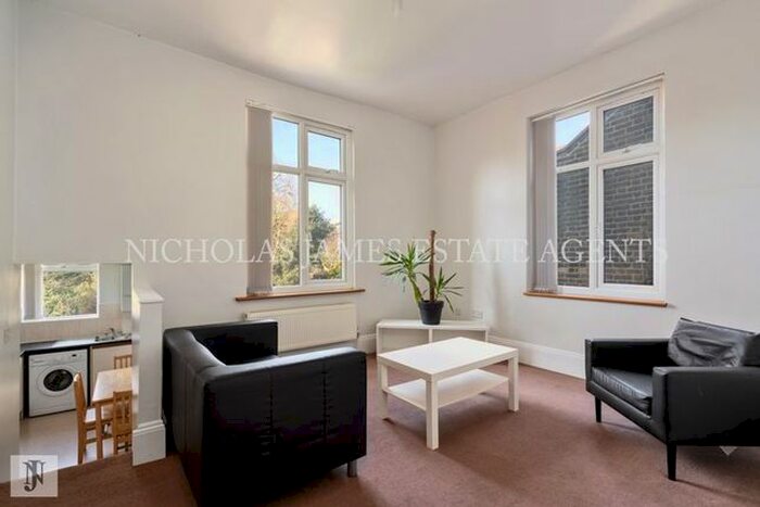 1 Bedroom Flat To Rent In Ferme Park Road, Crouch End, London, N8