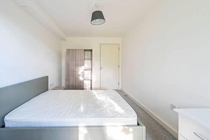 3 Bedroom Flat For Sale In Fawe Street, , Tower Hamlets, London, E14