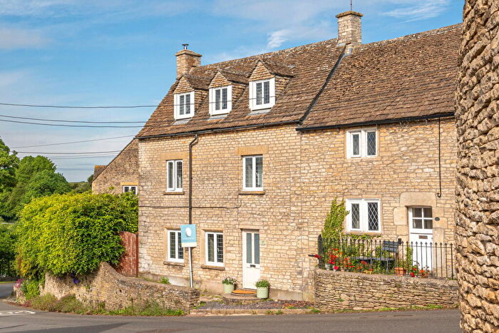 4 Bedroom Semi-Detached House For Sale In Brook Hill, Sherston, SN16