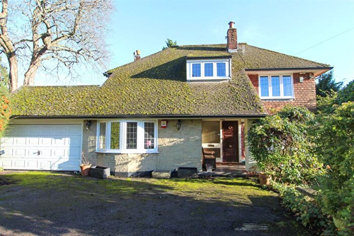 5 Bedroom Detached House For Sale In Holly Lane, Banstead, SM7