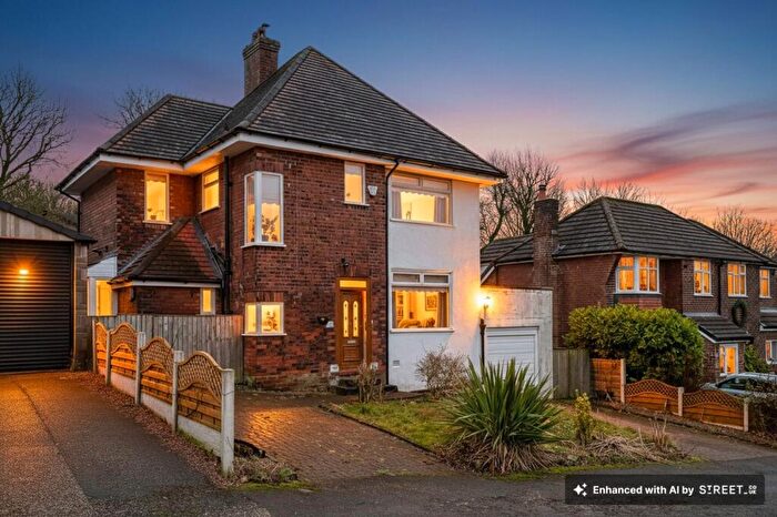 3 Bedroom Detached House For Sale In Aspland Road, Gee Cross, Hyde, SK14