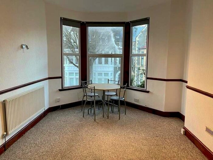 1 Bedroom Flat To Rent In Connaught Road, Cardiff, CF24