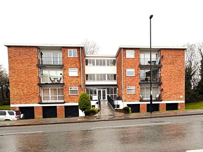 2 Bedroom Flat To Rent In Minster Court, Alderminster Road, Coventry, CV5