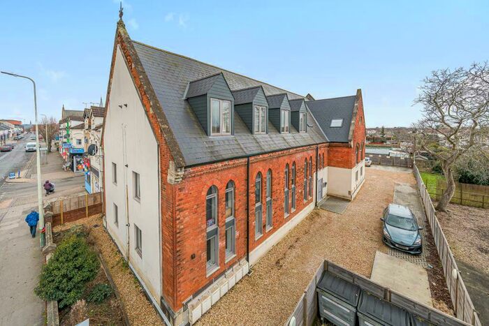 2 Bedroom Apartment To Rent In Swindon, Wiltshire, SN2