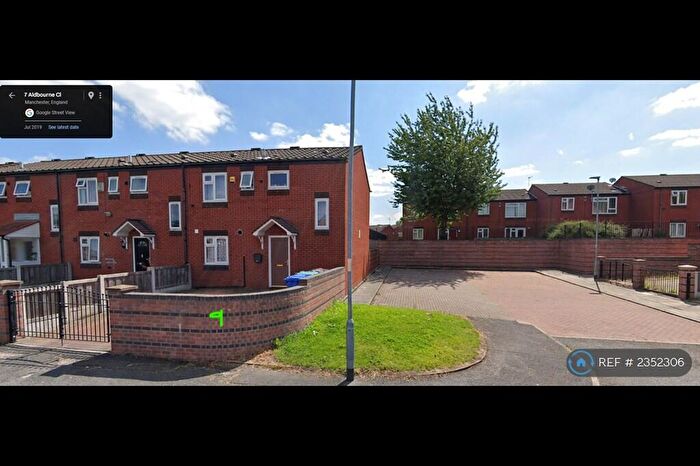 3 Bedroom End Of Terrace House To Rent In Aldbourne Close, Manchester, M40