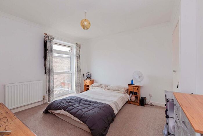 3 Bedroom Link Detached House For Sale In Cadwell Drive, Maidenhead, SL6