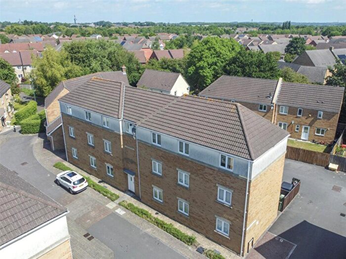 2 Bedroom Apartment For Sale In The Hedgerows, Bradley Stoke, Bristol, BS32