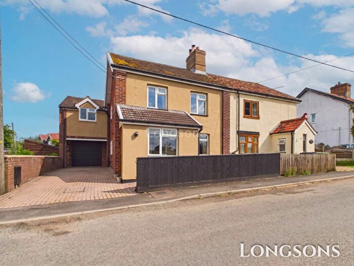 5 Bedroom Semi-Detached House For Sale In Hills Road, Saham Hills, IP25