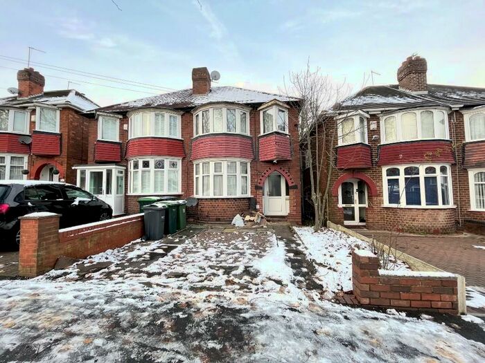 3 Bedroom Semi-Detached House To Rent In The Broadway, West Bromwich, West Midlands, B71