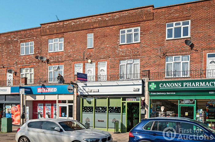 2 Bedroom Apartment For Sale In Station Parade, Whitchurch Lane, Edgware, HA8