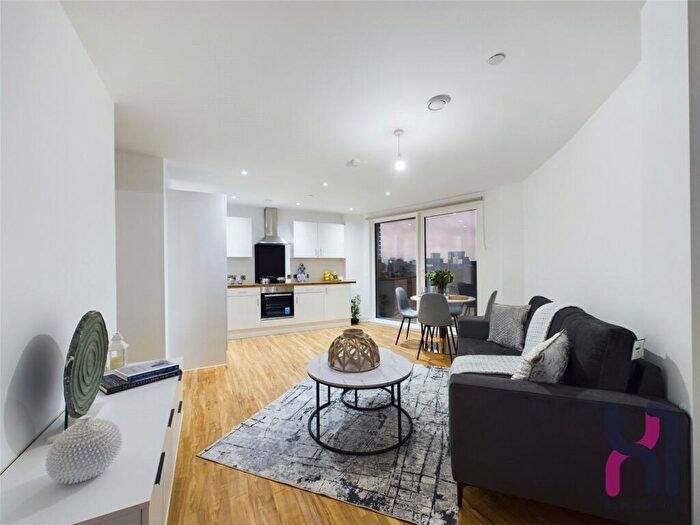 2 Bedroom Flat To Rent In Manchester Waters, Pomona Strand, Old Trafford, M16