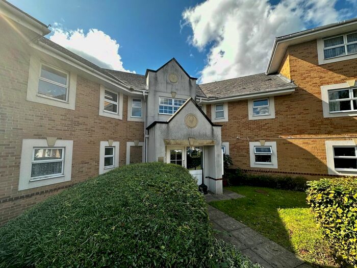 1 Bedroom Flat To Rent In International Way, Sunbury-On-Thames, Surrey, TW16