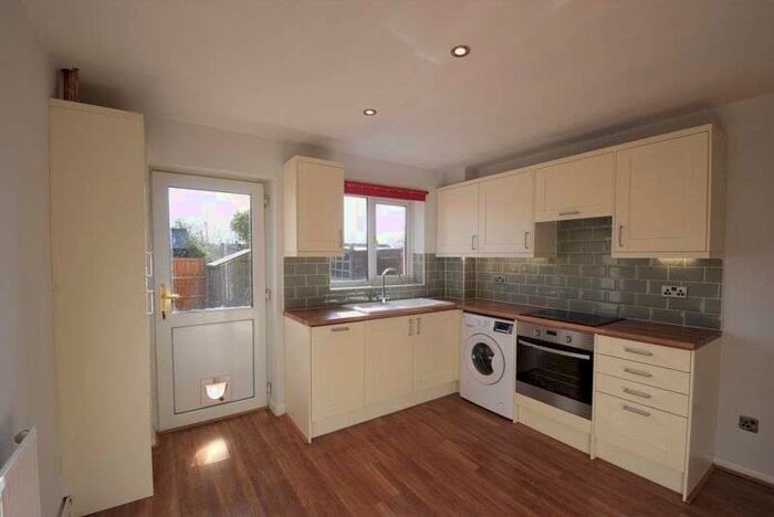 2 Bedroom Property To Rent In Strafford Close, Harlington, LU5