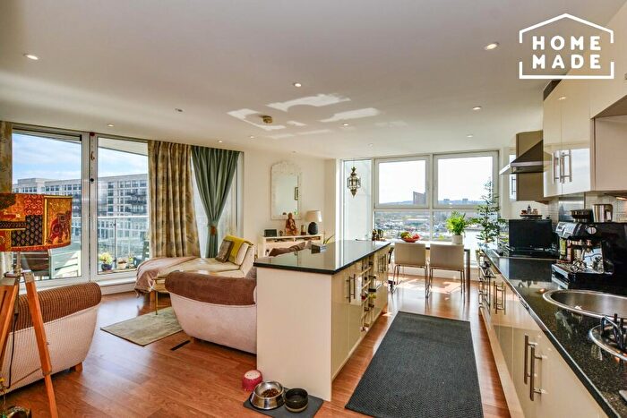 2 Bedroom Flat To Rent In The Mast, Albert Basin Way, E16