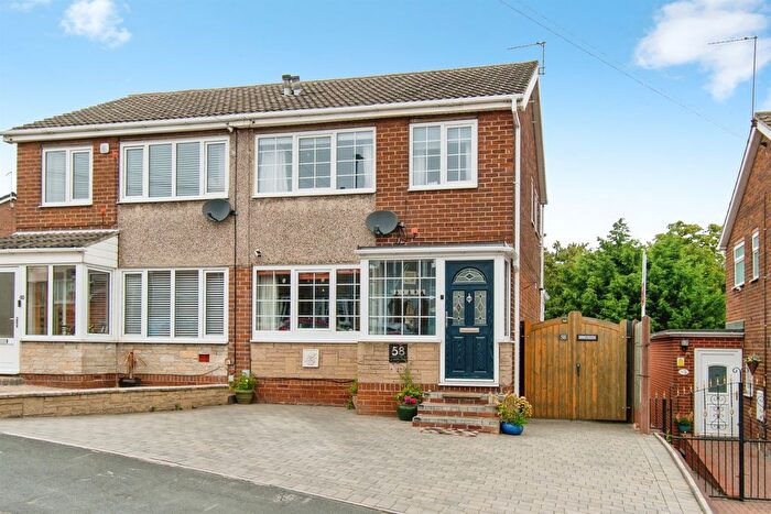 3 Bedroom Semi-Detached House For Sale In Arncliffe Drive, Knottingley, WF11