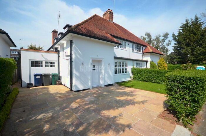 4 Bedroom Semi-Detached House To Rent In Brunner Close, Hampstead Garden Suburb, NW11