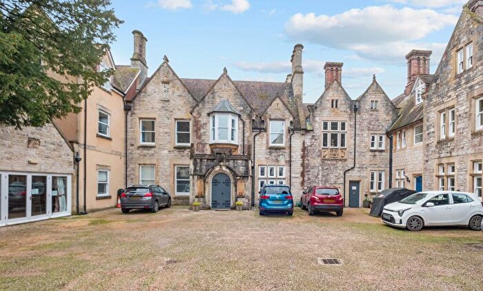 2 Bedroom Apartment For Sale In Dorchester, Dorset, DT1