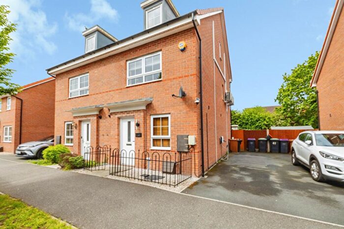 4 Bedroom Semi-Detached House For Sale In Brutus Court, North Hykeham, Lincoln, LN6