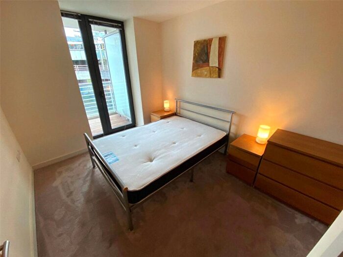 2 Bedroom Apartment To Rent In St Georges Island, Kelso Place, Manchester, Greater Manchester, M15