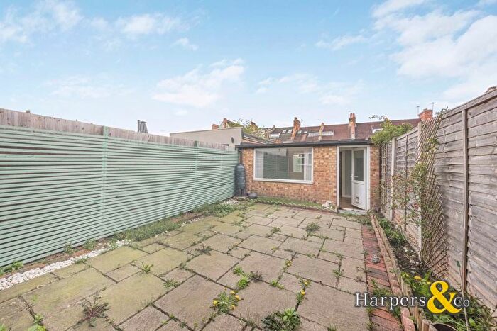 2 Bedroom Terraced House For Sale In Beaconsfield Road, Bexley, DA5