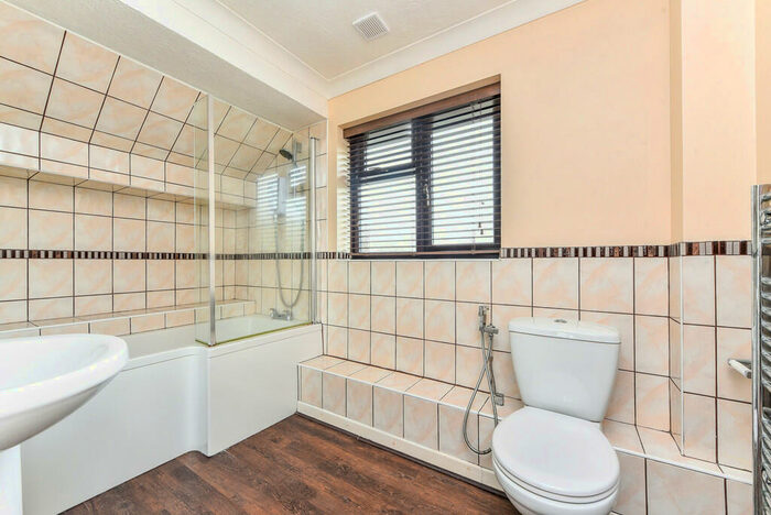 5 Bedroom Detached House To Rent In Greenfields Avenue, Alton, GU34