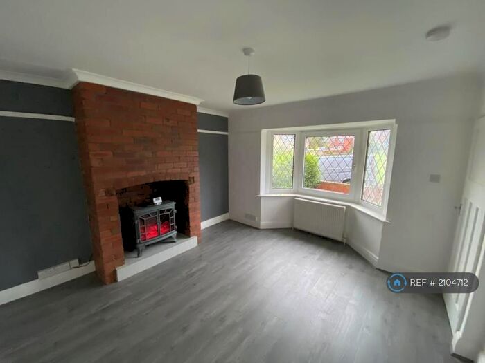 3 Bedroom Semi-Detached House To Rent In The Green, Royston, Barnsley, S71