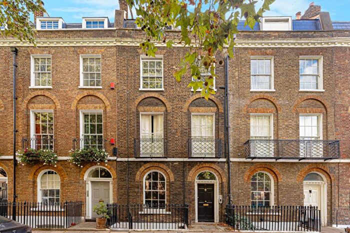 1 Bedroom Flat For Sale In Northampton Square, London, EC1V
