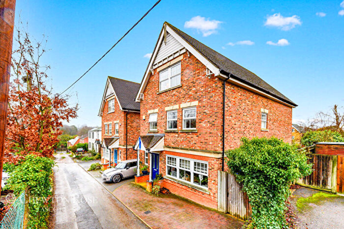 5 Bedroom Detached House For Sale In School Lane, Ascot, SL5