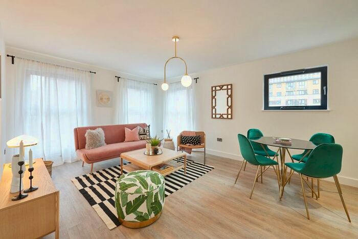 2 Bedroom Flat To Rent In Tennant Street, Birmingham, B15