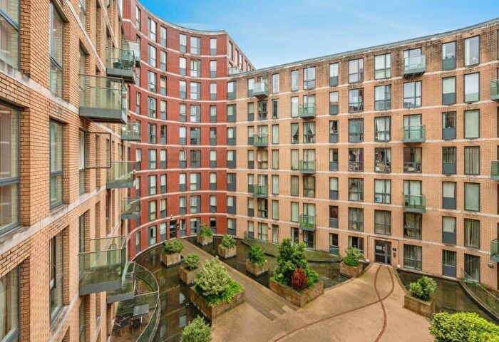 2 Bedroom Flat To Rent In Essex Street, Birmingham, West Midlands, B5