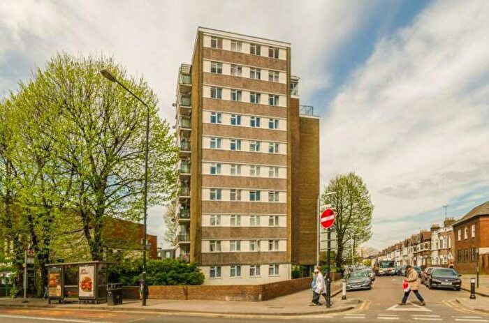 3 Bedroom Flat To Rent In Barking Road, London, E13