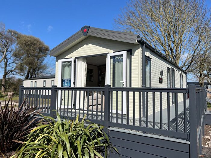 2 Bedroom Park Home For Sale In The Street, Corton, Lowestoft, NR32