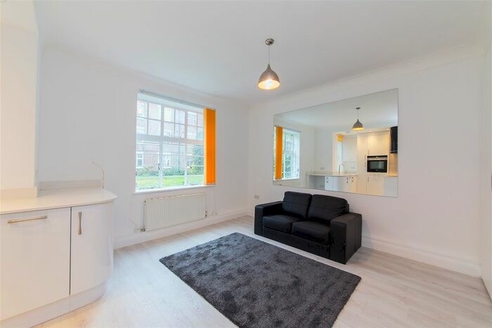 Studio To Rent In Belsize Grove, London NW3