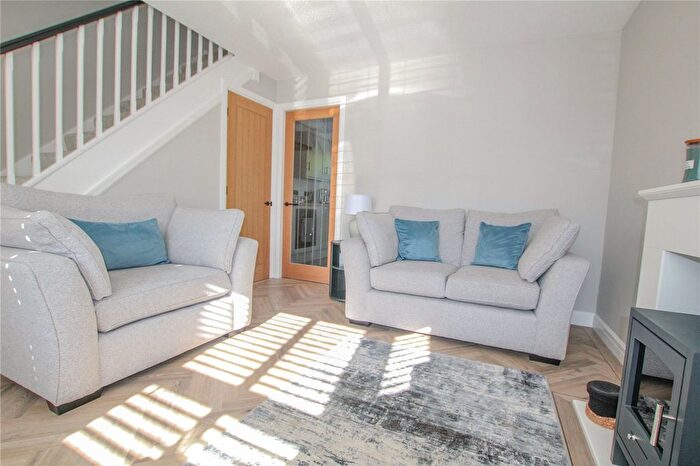 2 Bedroom Detached House To Rent In Sutton Way, Hadfield, Glossop, Derbyshire, SK13