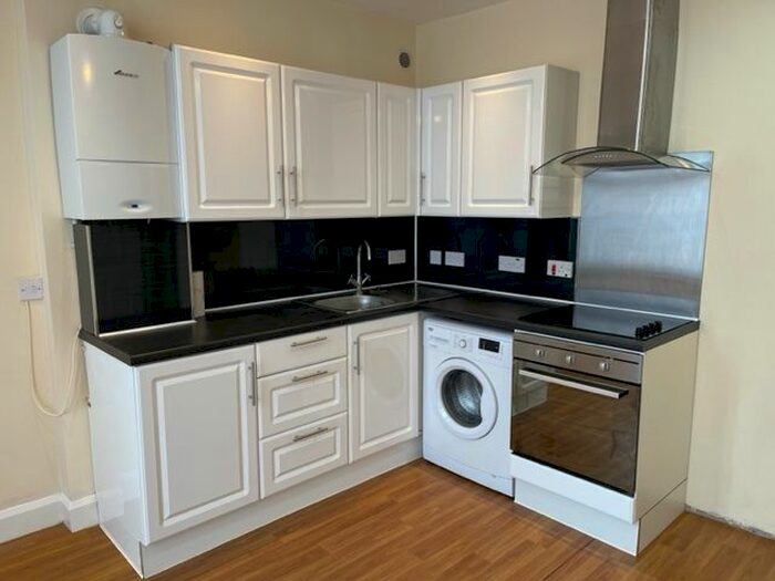 1 Bedroom Flat To Rent In Brigstock Road, Thornton Heath, CR7