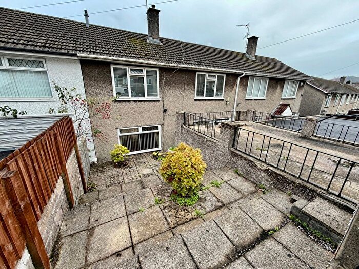 3 Bedroom Terraced House For Sale In Elm Drive, Risca, Newport, NP11