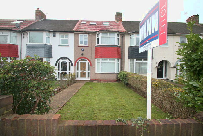 5 Bedroom House To Rent In Burnham Road, Dartford, DA1