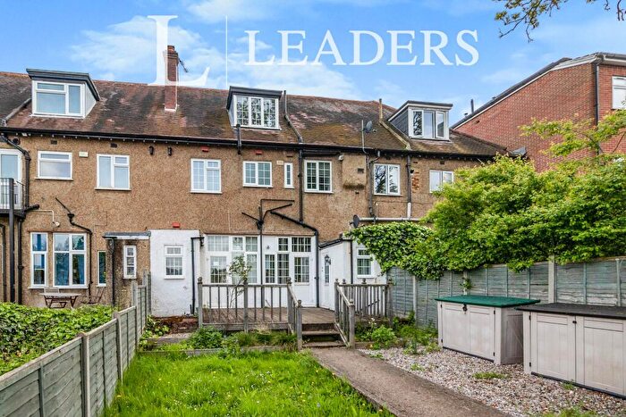 2 Bedroom Flat To Rent In Kingston Road, Epsom, KT19