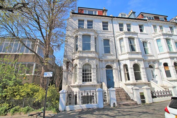 2 Bedroom Apartment For Sale In Tisbury Road, Hove, BN3