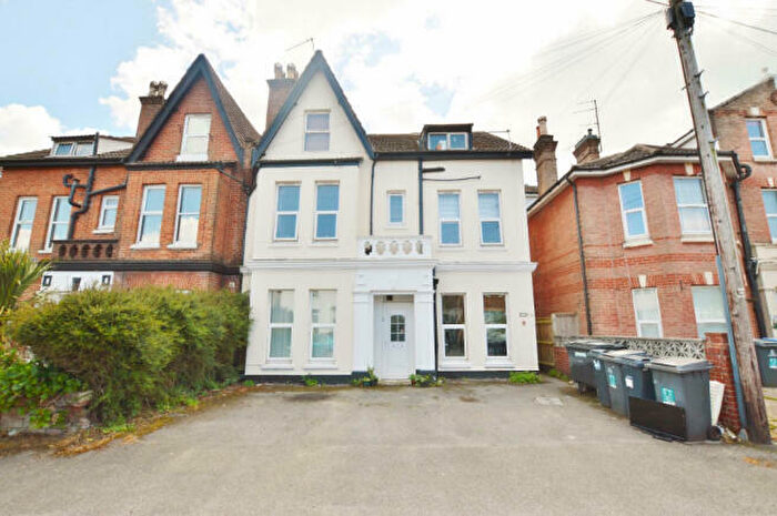 1 Bedroom Flat To Rent In Carlton Road, Bournemouth, BH1