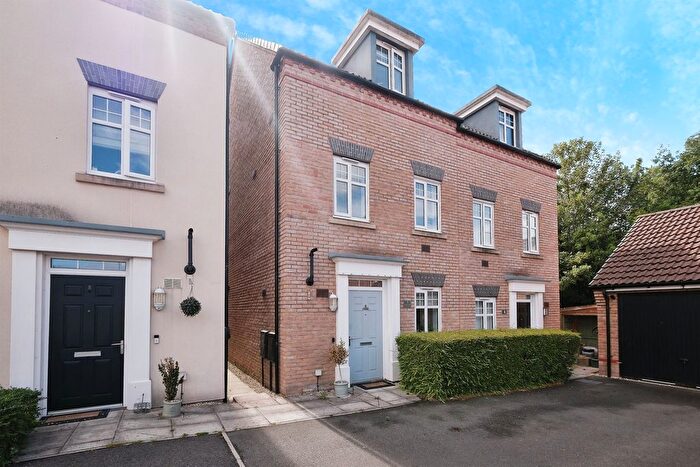 4 Bedroom Semi-detached House For Sale In Jasper Tudor Crescent, Llanfoist, Abergavenny, NP7