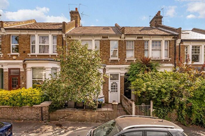 2 Bedroom Flat To Rent In Carlisle Road, Queens Park, NW6